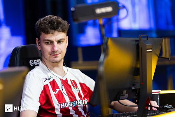 CSGO NKT击败IHC 成功晋级BLAST showdown